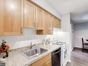 11260 Chestnut Grove Square 339, Reston VA 20190