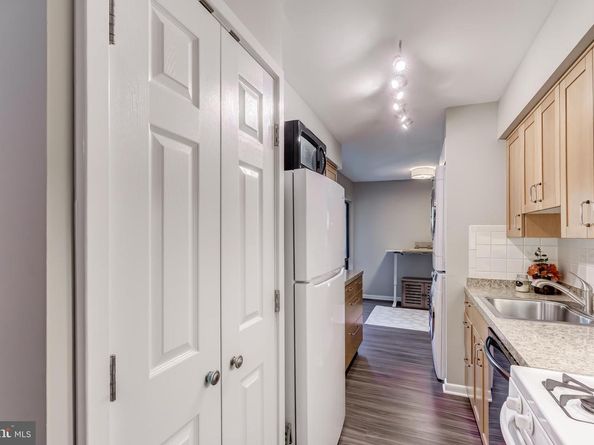 11260 Chestnut Grove Square 339, Reston VA 20190