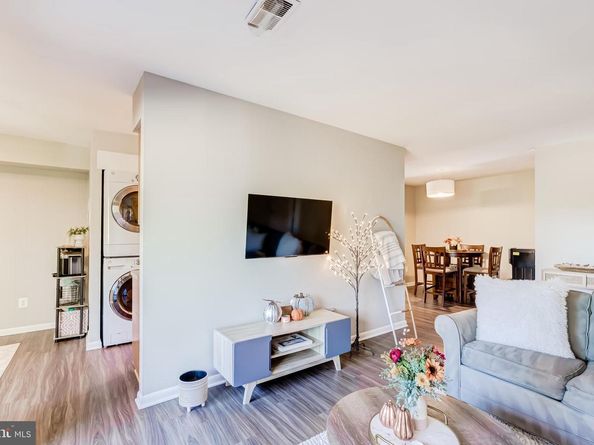 11260 Chestnut Grove Square 339, Reston VA 20190
