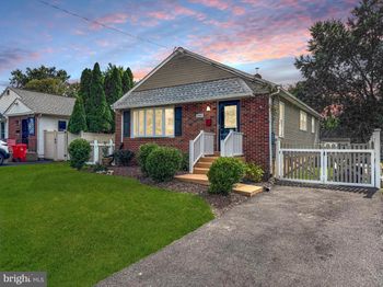 446 Maple Street