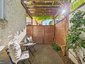 1114 Pierce Street, Philadelphia PA 19148