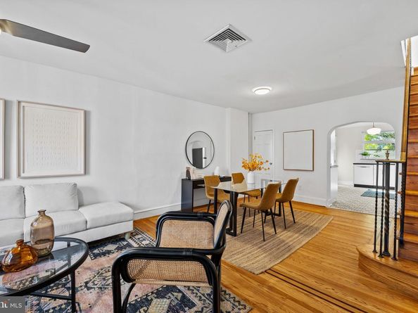 1114 Pierce Street, Philadelphia PA 19148