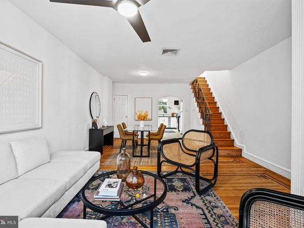 1114 Pierce Street, Philadelphia PA 19148