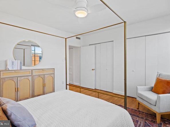 1114 Pierce Street, Philadelphia PA 19148