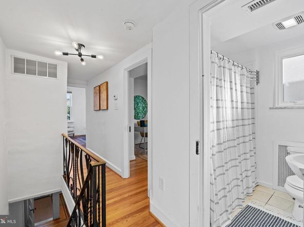 1114 Pierce Street, Philadelphia PA 19148