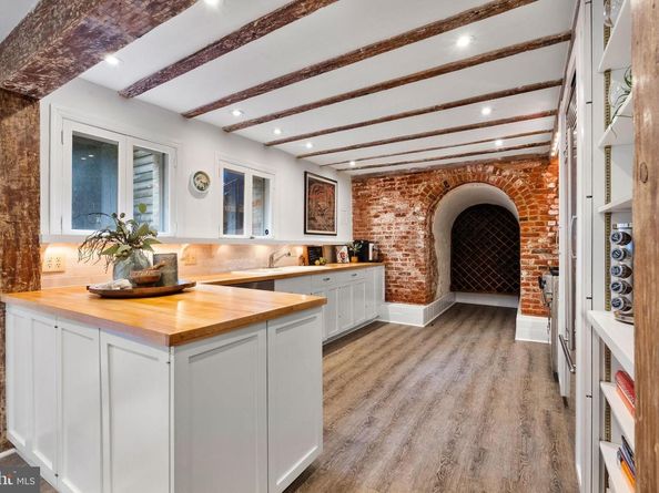 430 S Lee Street S, Alexandria VA 22314