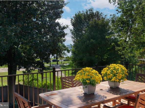 430 S Lee Street S, Alexandria VA 22314