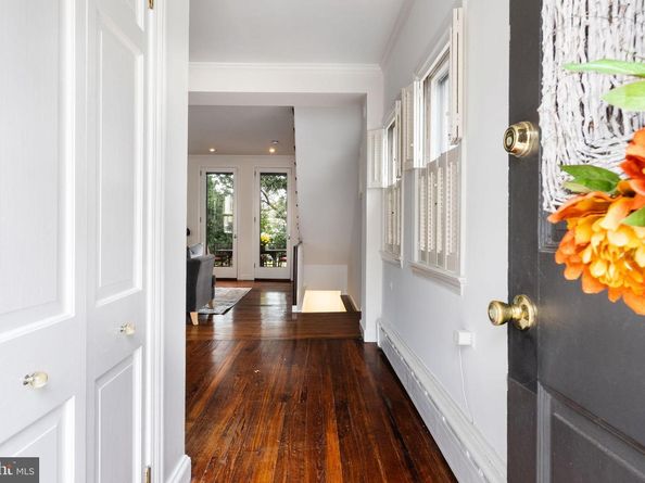 430 S Lee Street S, Alexandria VA 22314