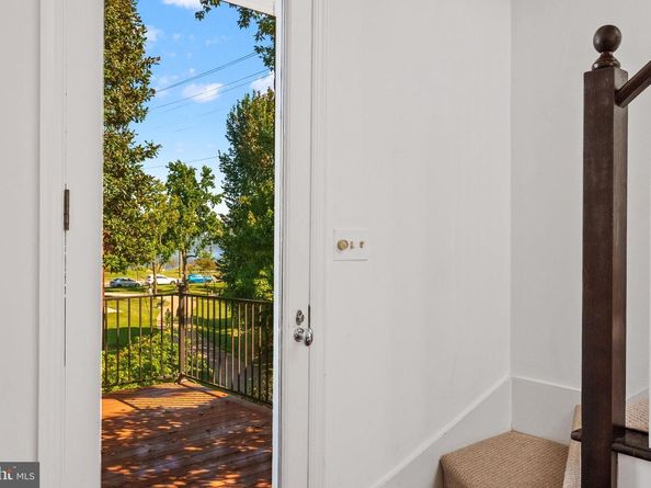 430 S Lee Street S, Alexandria VA 22314