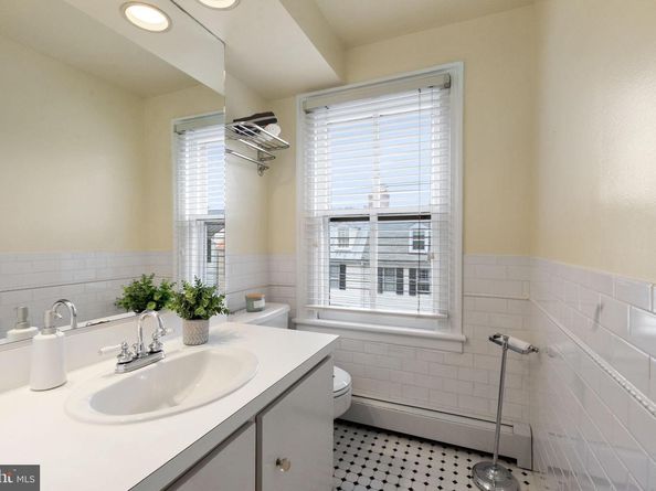 430 S Lee Street S, Alexandria VA 22314