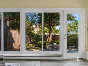 430 S Lee Street S, Alexandria VA 22314