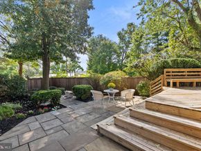 430 S Lee Street S, Alexandria VA 22314