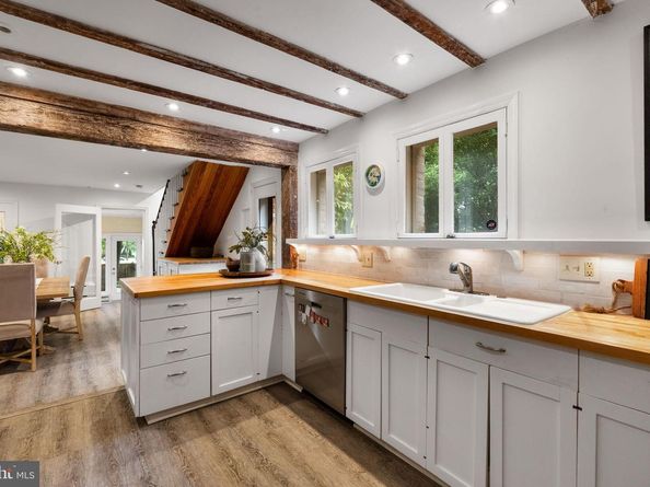 430 S Lee Street S, Alexandria VA 22314