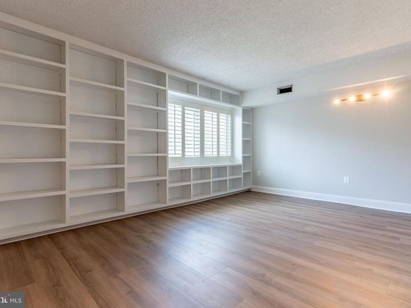 200 N Pickett Street N 311, Alexandria VA 22304