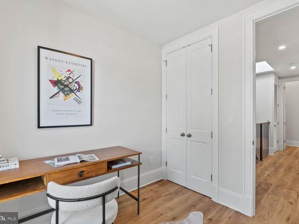 323 10TH Street NE, Washington DC 20002