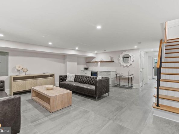 323 10TH Street NE, Washington DC 20002