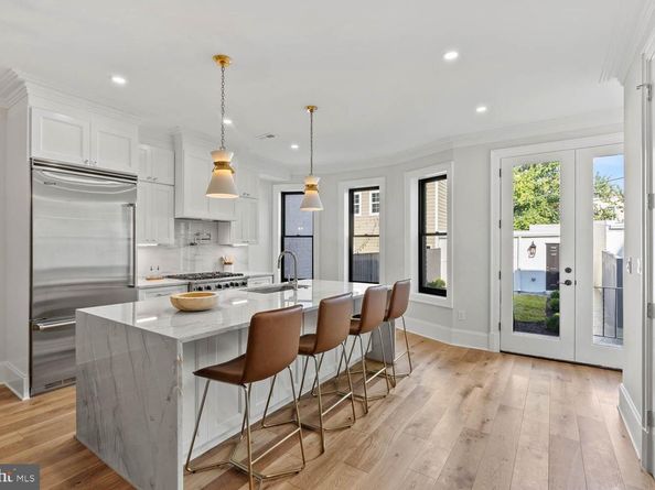 323 10TH Street NE, Washington DC 20002