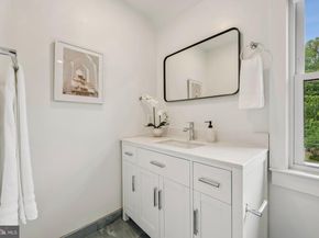 3801 Lorcom Lane N, Arlington VA 22207