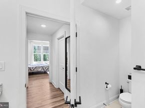 905 Holden Court, Warminster PA 18974