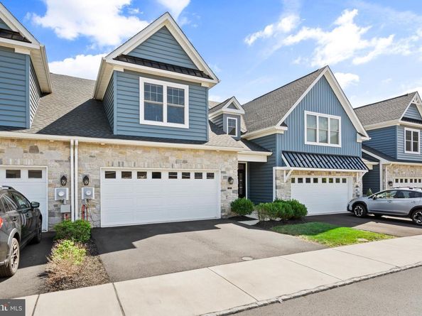 905 Holden Court, Warminster PA 18974