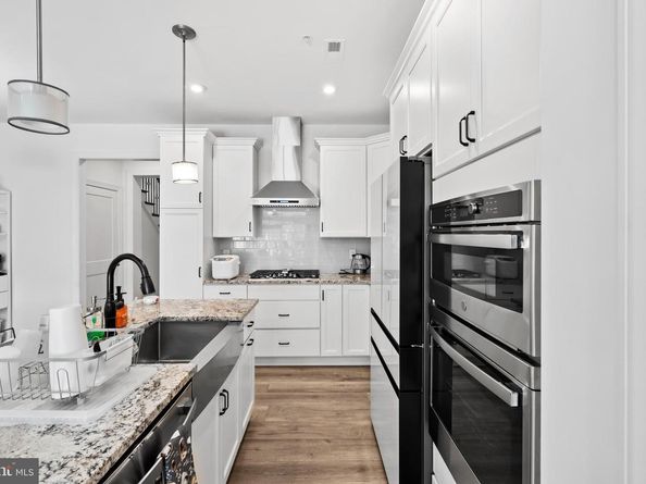 905 Holden Court, Warminster PA 18974