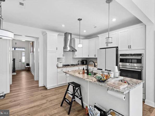 905 Holden Court, Warminster PA 18974