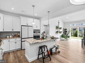 905 Holden Court, Warminster PA 18974