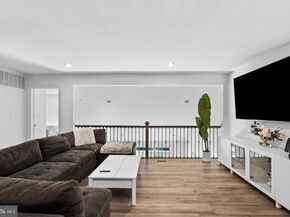 905 Holden Court, Warminster PA 18974