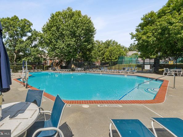 4819 28TH Street S B, Arlington VA 22206