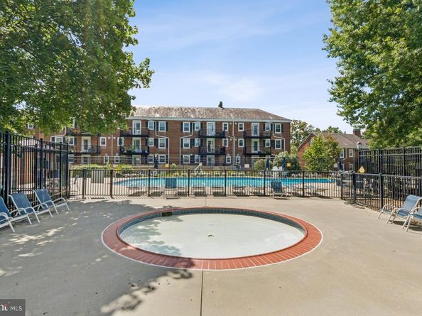 4819 28TH Street S B, Arlington VA 22206