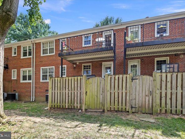 2833 S Wakefield Street C, Arlington VA 22206