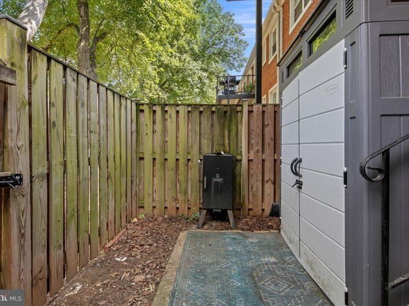 2833 S Wakefield Street C, Arlington VA 22206