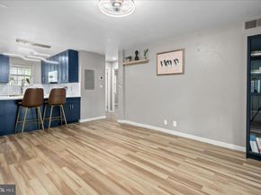 2833 S Wakefield Street C, Arlington VA 22206