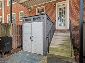 2833 S Wakefield Street C, Arlington VA 22206
