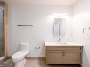 106 Sansom Street, Philadelphia PA 19106