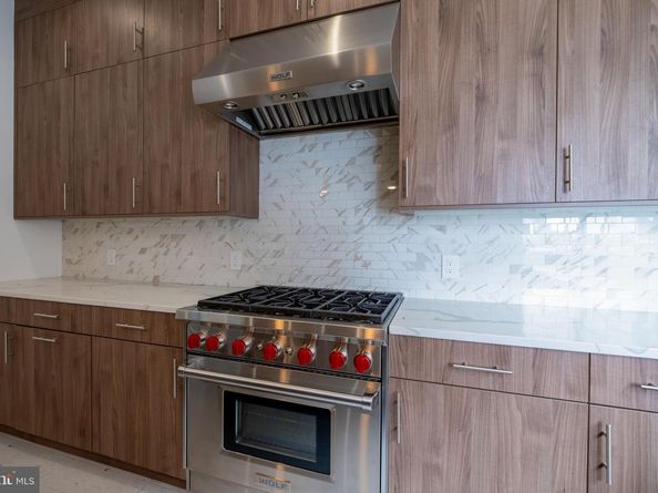 106 Sansom Street, Philadelphia PA 19106