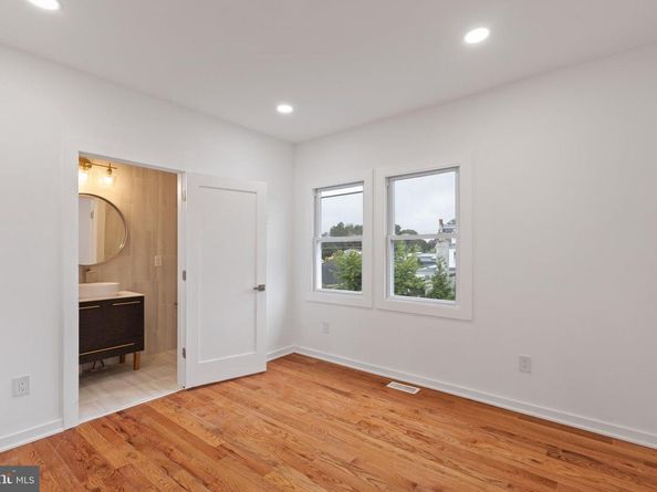 65 Limekiln Pike, Glenside PA 19038