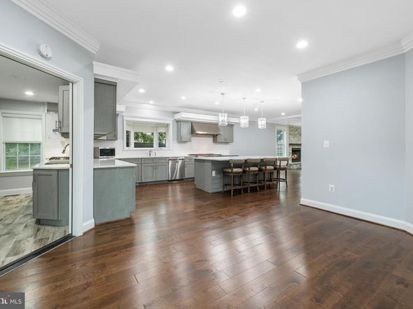 7908 Holmes Run Drive, Falls Church VA 22042