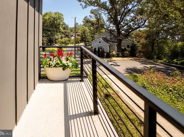 6940 Spruce Street, Falls Church VA 22046