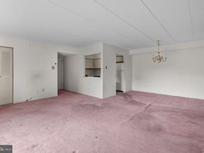 57103 Delaire Landing Road 103, Philadelphia PA 19114