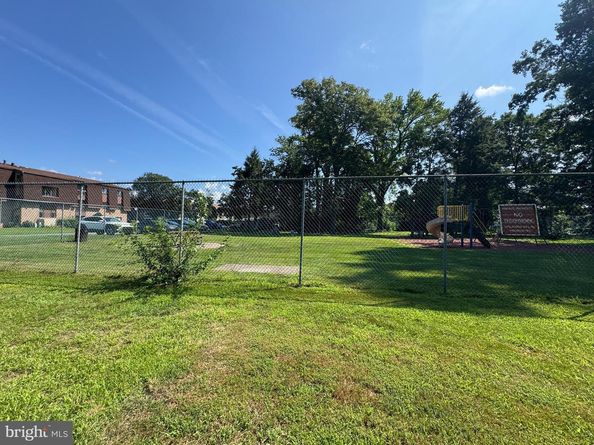 57103 Delaire Landing Road 103, Philadelphia PA 19114