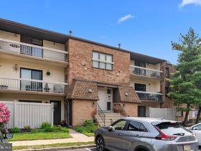 57103 Delaire Landing Road 103, Philadelphia PA 19114