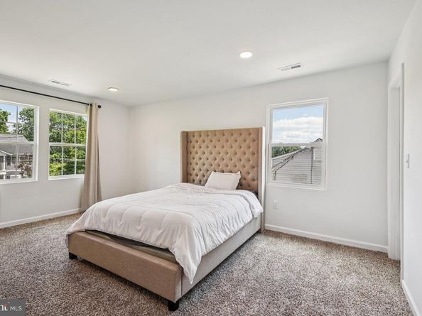 6715 Westcott Road, Falls Church VA 22042