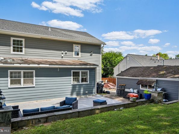 6715 Westcott Road, Falls Church VA 22042