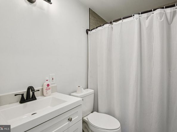 6715 Westcott Road, Falls Church VA 22042