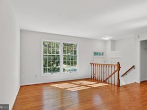 21747 Leatherleaf Circle, Sterling VA 20164