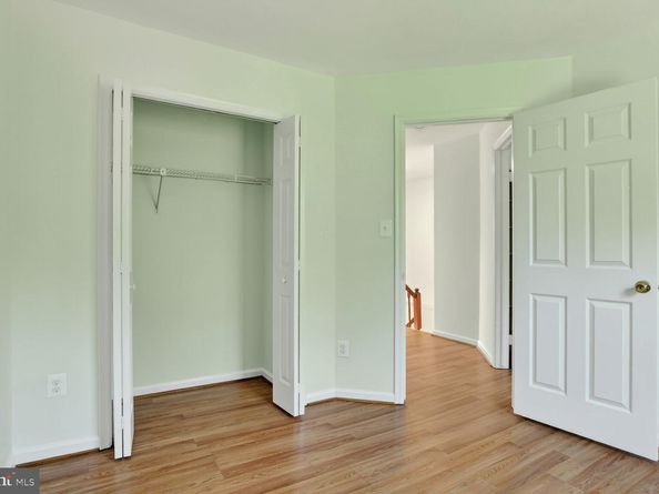 21747 Leatherleaf Circle, Sterling VA 20164