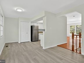 21747 Leatherleaf Circle, Sterling VA 20164