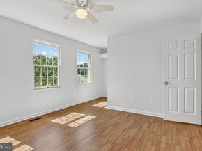 21747 Leatherleaf Circle, Sterling VA 20164