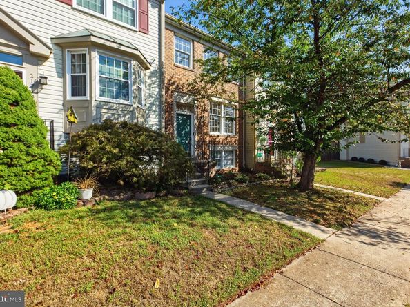 21747 Leatherleaf Circle, Sterling VA 20164